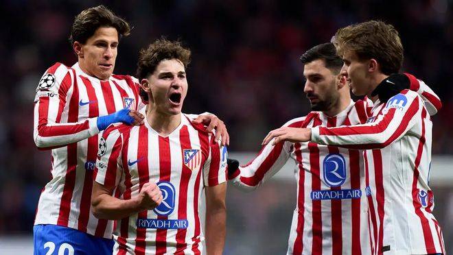 哥伦比亚天才尤利安·阿尔瓦雷斯效力的南特队战胜波尔多队的简单介绍