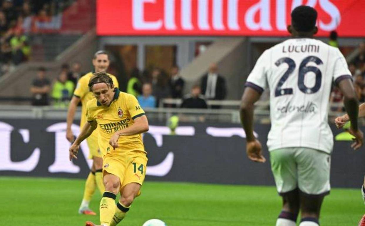 关于AC米兰客场战胜卡利亚里，继续领跑积分榜的信息