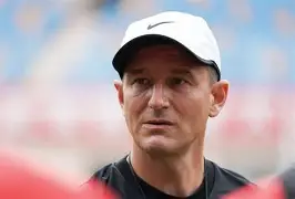 包含主教练战术调整得当，让球队状态回勇的词条